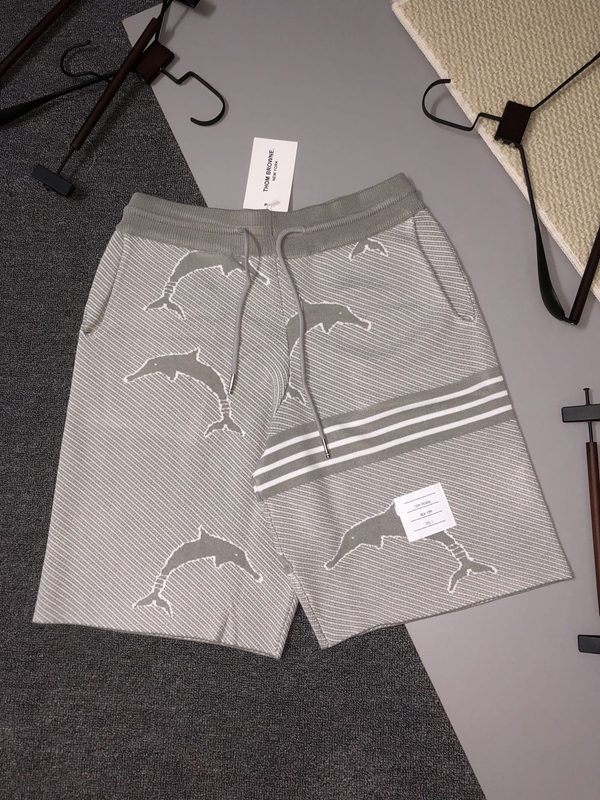 ブランドハーフパンツ正面デザイン